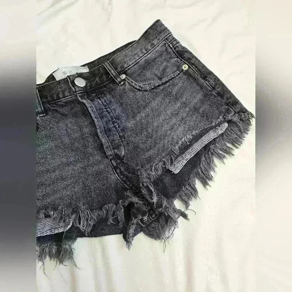 Free People We The Free Cut Off Jean Short Black Raw Hem Denim Bottoms - Picture 3 of 7